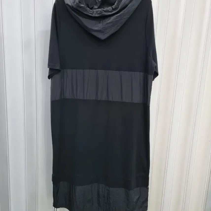 [BUNJANG] Black Hooded Short-Sleeve Midi Dress / 블랙 후드 반팔 원피스
