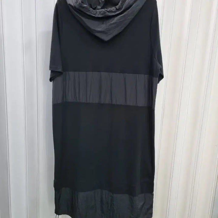 [BUNJANG] Black Hooded Short-Sleeve Midi Dress / 블랙 후드 반팔 원피스