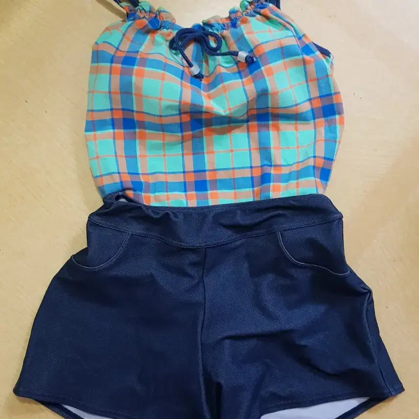 [BUNJANG] 3-Piece Plaid Swimsuit for Children and Teens / 체크 타탄 아동 청소년 3피스 수영복