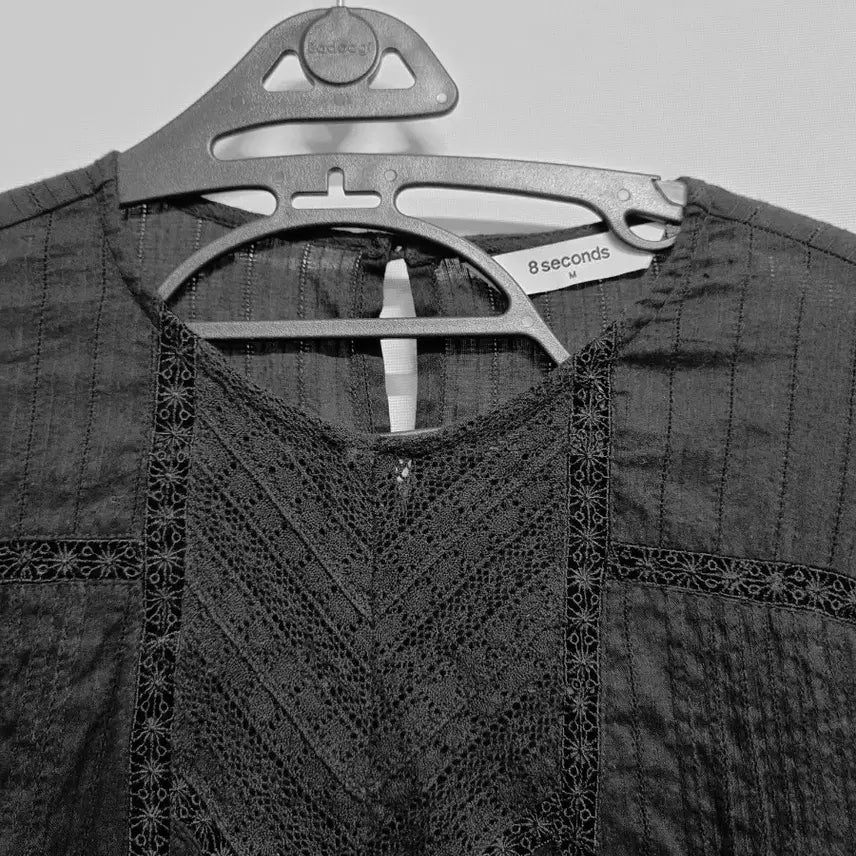 [BUNJANG] 8 Seconds Lace Detail Blouse / 8세컨즈 레이스 장식 블라우스m