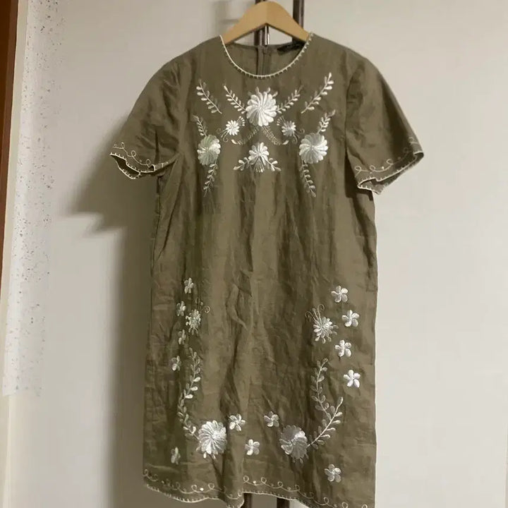[BUNJANG] Zara Embroidered Mini Dress Size 55 / 자라 자수 미니원피스 55