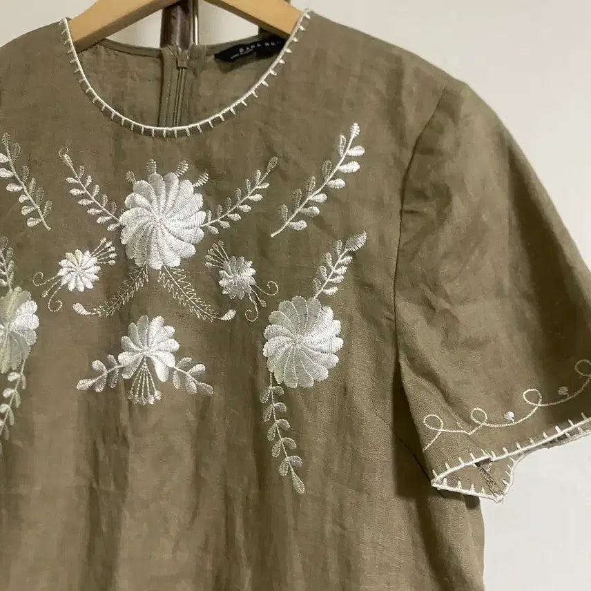 [BUNJANG] Zara Embroidered Mini Dress Size 55 / 자라 자수 미니원피스 55