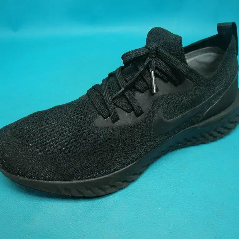 [BUNJANG] Nike Epic React Flyknit Running Shoes / 270/r2-25.5/나이키 에픽 리액트 플라이니트 운동화/구제특별시