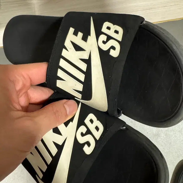 [BUNJANG] Nike SB Big Logo Slides / 나이키 SB 슬리퍼