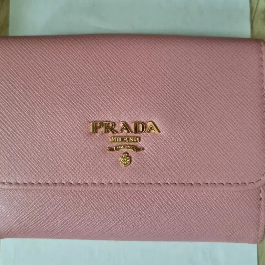 [BUNJANG] Prada Wallet / (정품) 프라다 반지갑