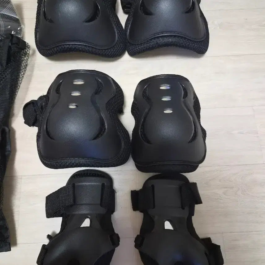 [BUNJANG] Adult Inline Skating Protective Gear Set - Knee, Elbow, Wrist / 인라인 보호대 성인용.자전거 보호대.무릎 팔꿈치 손목