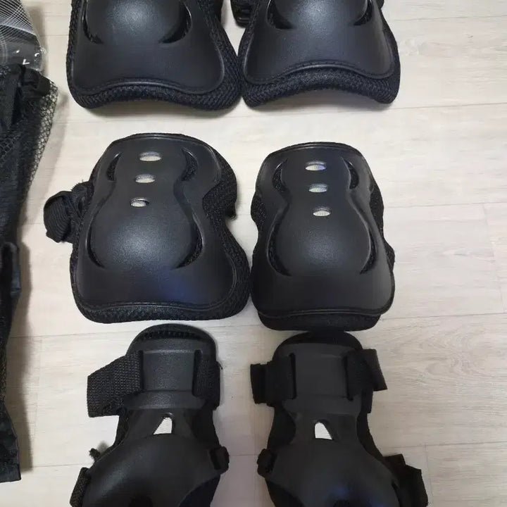 [BUNJANG] Adult Inline Skating Protective Gear Set - Knee, Elbow, Wrist / 인라인 보호대 성인용.자전거 보호대.무릎 팔꿈치 손목