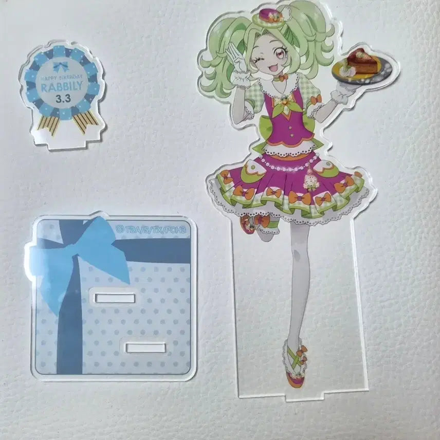 [BUNJANG] PriChan Rirebi Birthday Acrylic Stand / 프리채널 라비리 생일 아크릴 스탠드