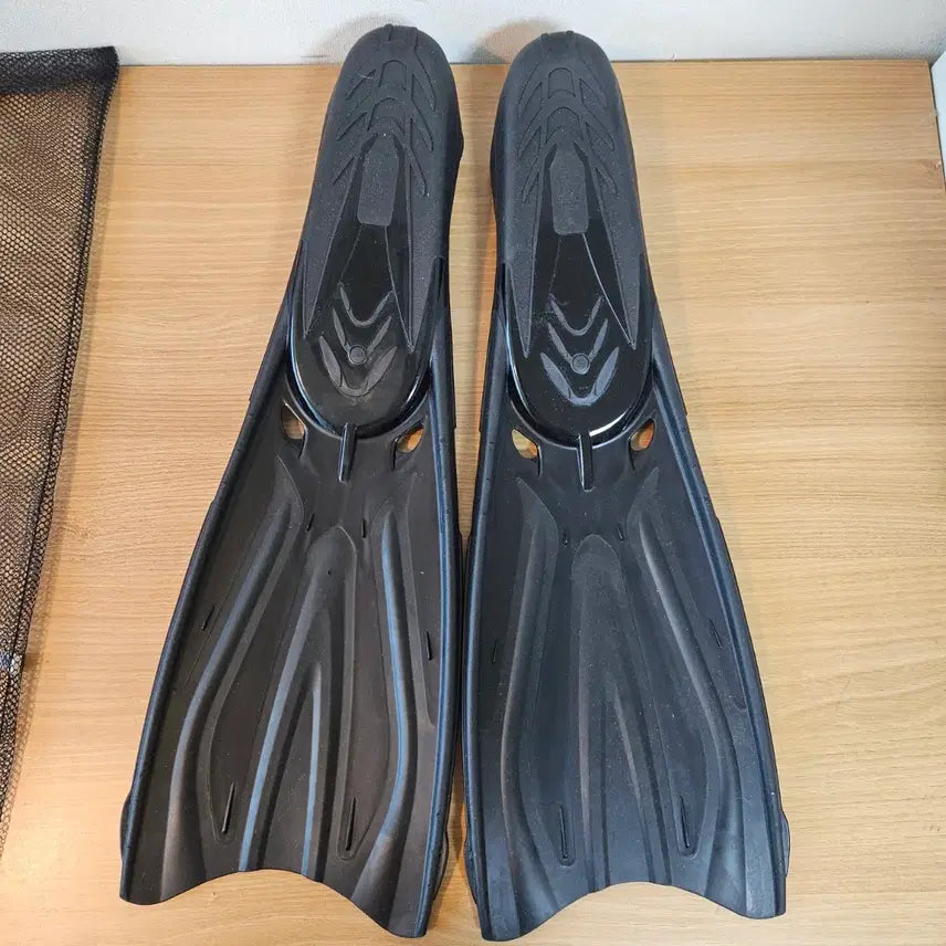 [BUNJANG] Kkebi Da Long Fin Flippers (Size 240-245mm) / 깨비다 롱핀 오리발 (240-245mm)