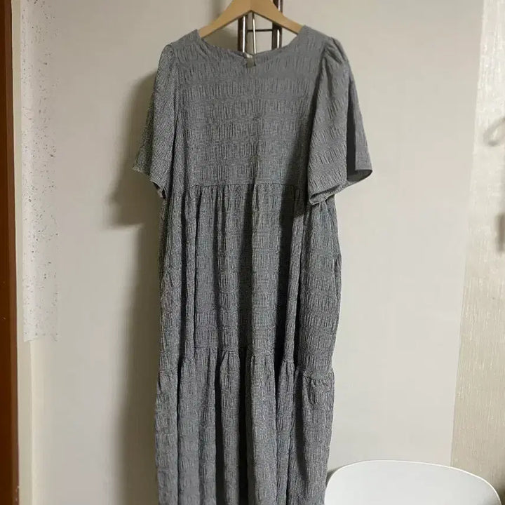 [BUNJANG] Grey Tone Small Check Ruffle Long Dress / 그레이톤 잔체크 캉캉 롱원피스 66-작77
