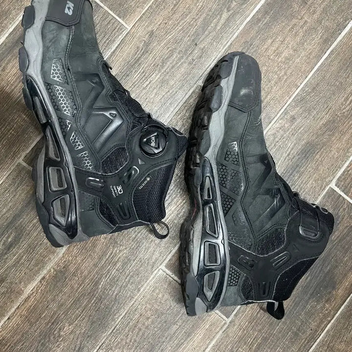 [BUNJANG] K2 Gore-Tex Safety Boots Mid-Hiking Boots Black / K2 안전화 고어텍스 중등산화 블랙