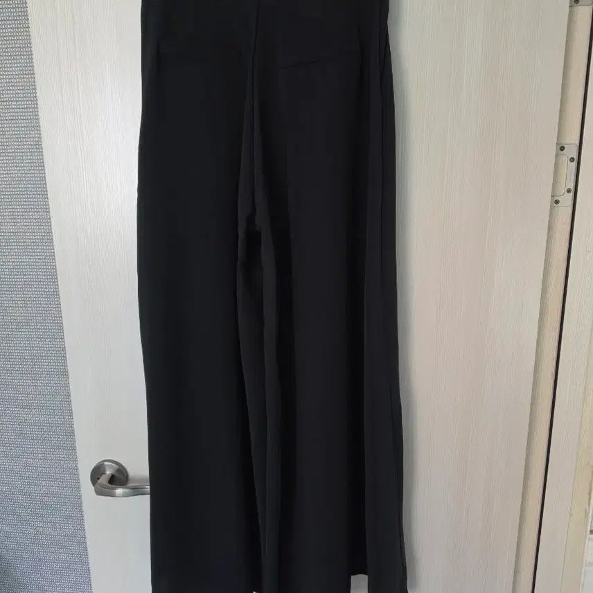 [SOLD OUT] 시크웬 핀턱 롱 와이드 슬랙스 팬츠