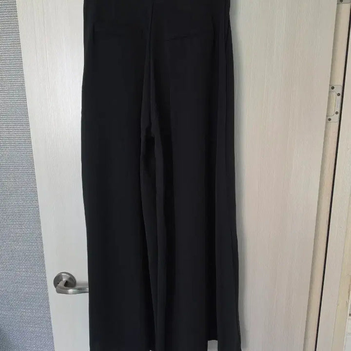[SOLD OUT] 시크웬 핀턱 롱 와이드 슬랙스 팬츠