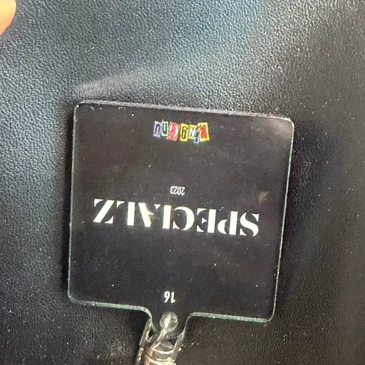 [BUNJANG] King Gnu Specials Album Jacket Keyring (Used) / 킹누 스페셜즈 앨범자켓 키링 (사용품)