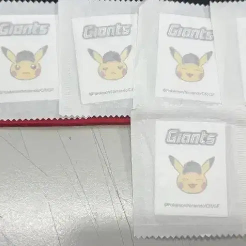 [BUNJANG] Pokemon Lotts Giants Pikachu NyaNya Sticker / 피카츄냐냐 포켓몬스터 롯데자이언츠 띠부씰