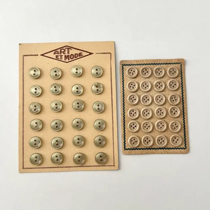 [BUNJANG] Vintage Button Set (2 Pieces) / 빈티지 단추 2개 세트