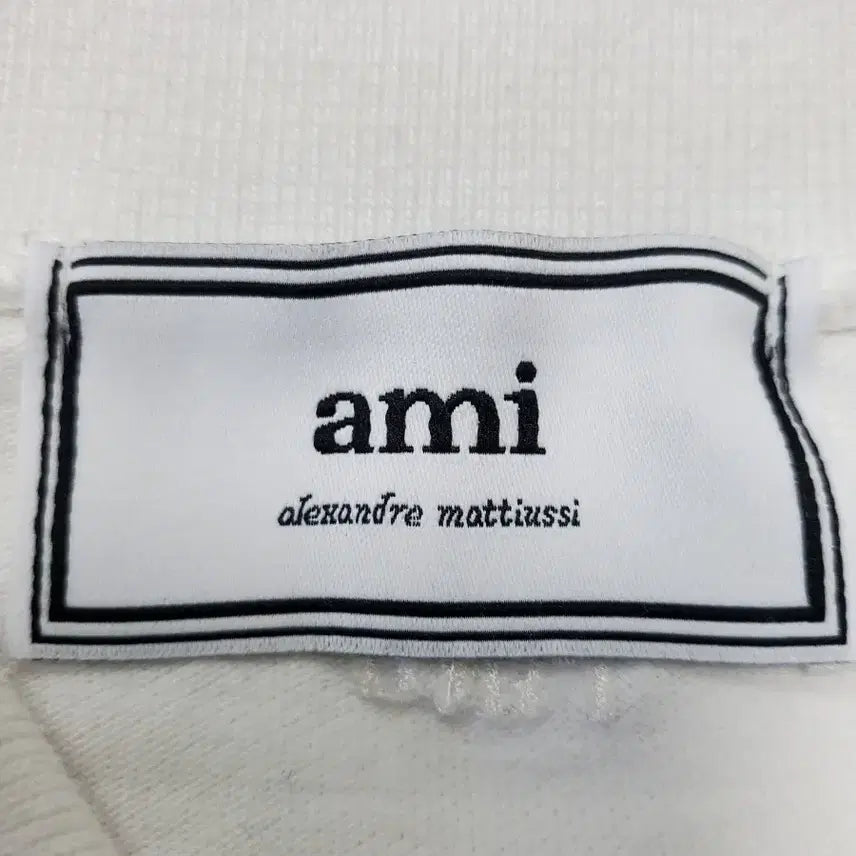 [SOLD OUT] AMI 아미 하트 로고 화이트  반팔 카라티 화이트