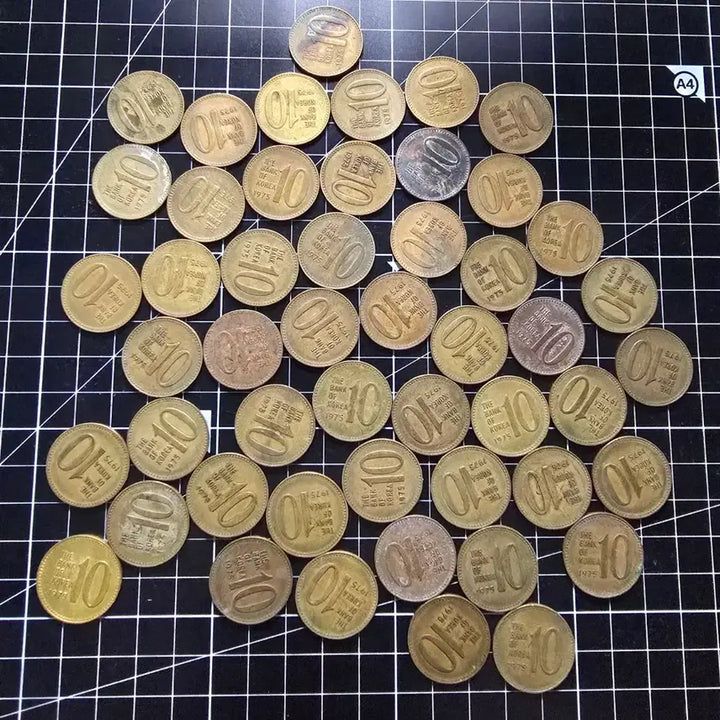 [BUNJANG] 1973, 1974, 1975 10-Won Coin Collection (150 pcs) / 구10주 73,74,75년 모음