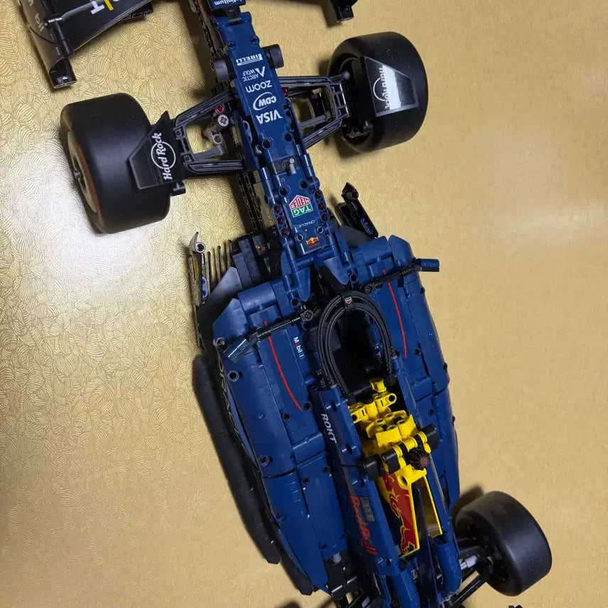 [BUNJANG] LEGO Technic Red Bull F1 / 레고 테크닉 레드불 F1