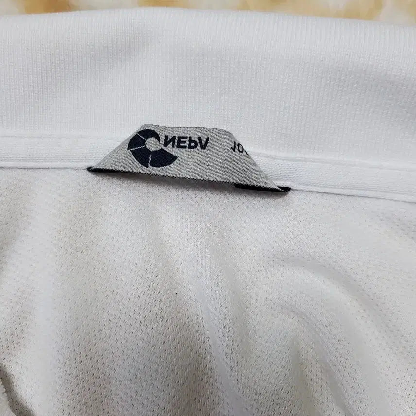 [SOLD OUT] 네파 화이트 반팔 카라티