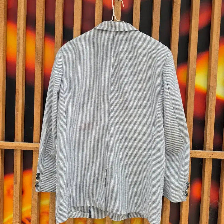 [SOLD OUT] 팬텀 얇은 스트라이프 패턴 블레이저100