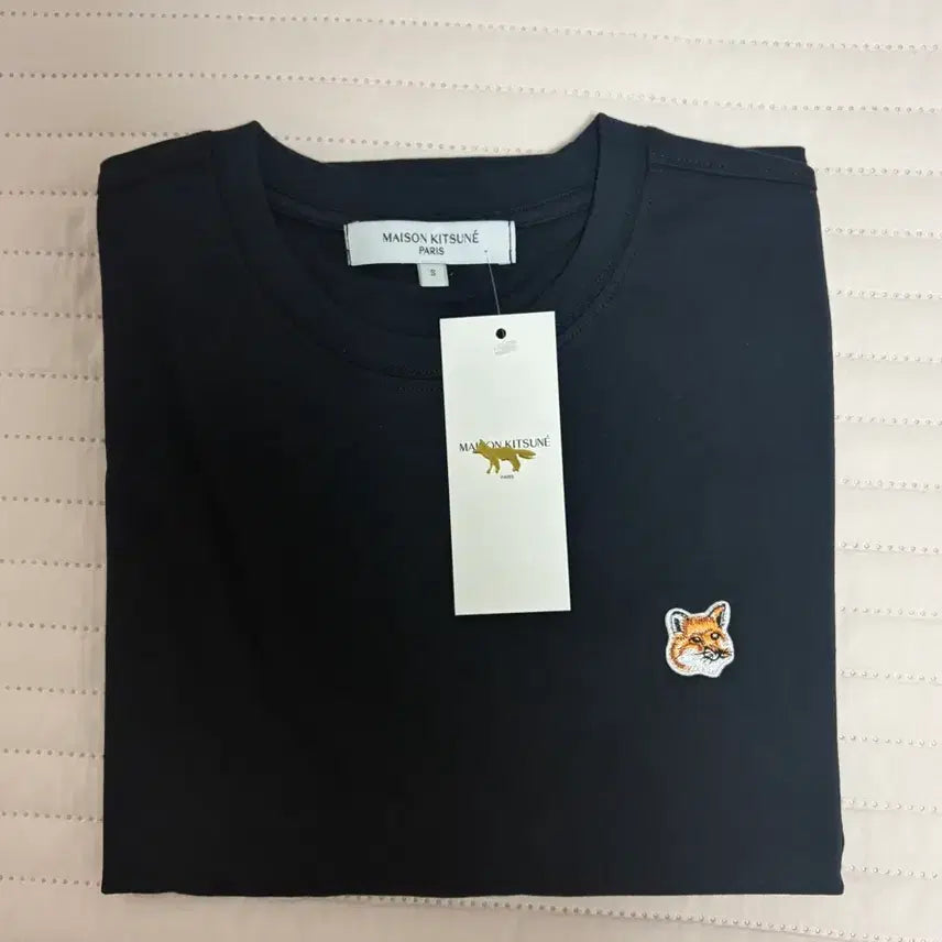 [SOLD OUT] 메종키츠네 남여공용 기본반팔티 (블랙/화이트)