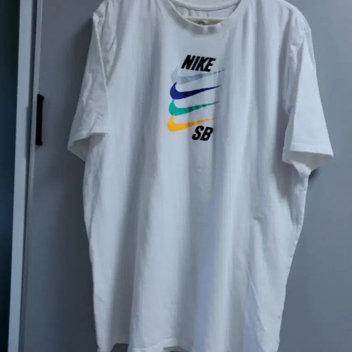 [SOLD OUT] 나이키 화이트  반팔티 XL
