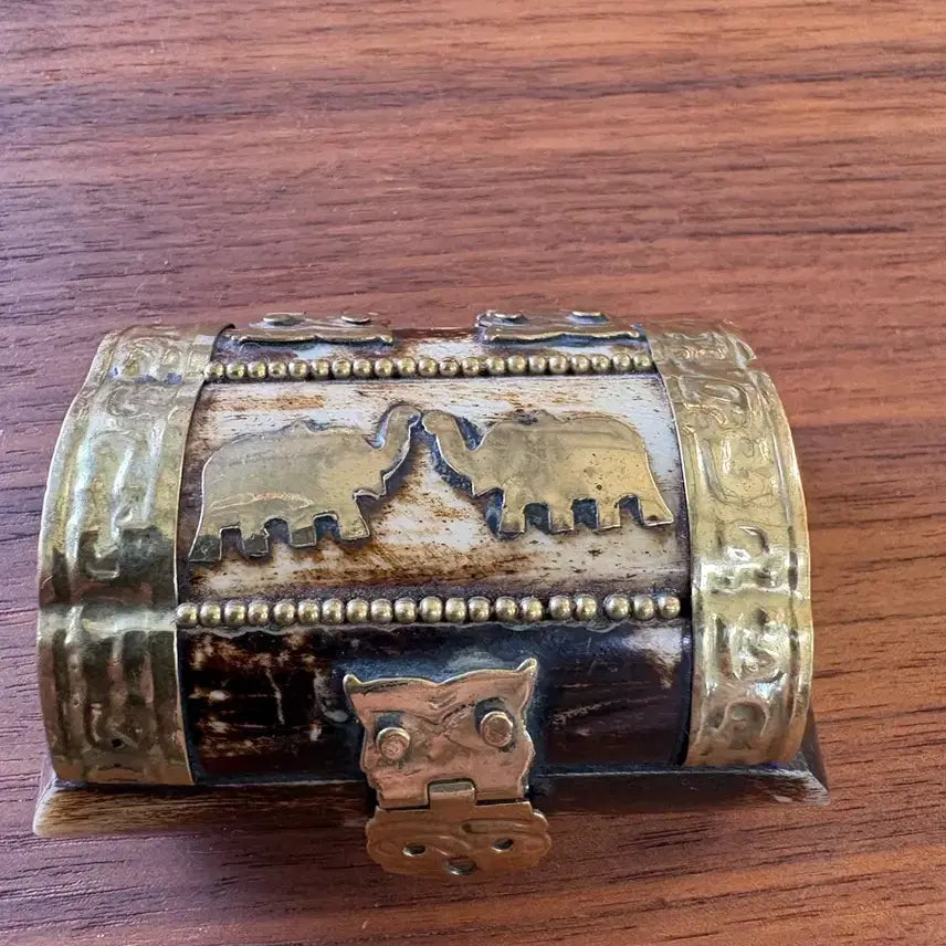 [BUNJANG] Vintage 1960s Ivory Elephant Trinket Box / 빈티지 1960 코끼리 상아 트링킷