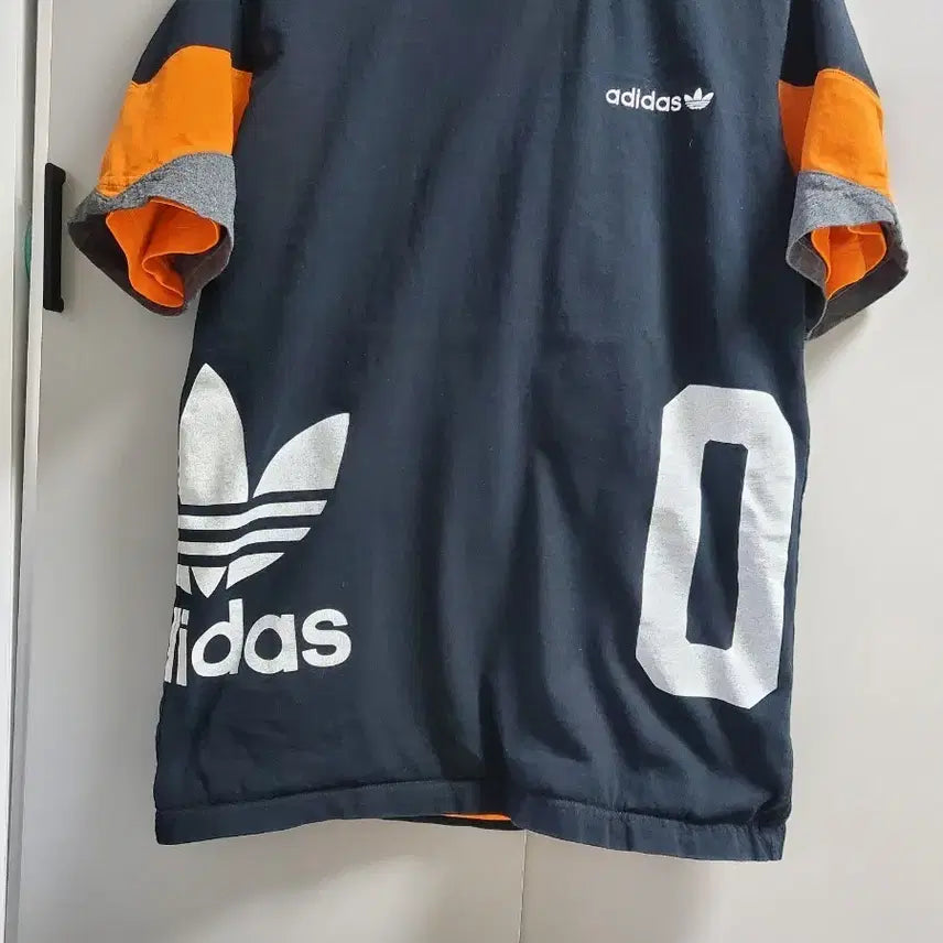 [SOLD OUT] 아디다스 반팔 티셔츠 네이비 오렌지