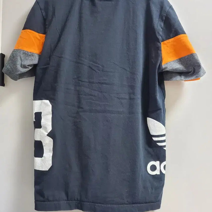[SOLD OUT] 아디다스 반팔 티셔츠 네이비 오렌지