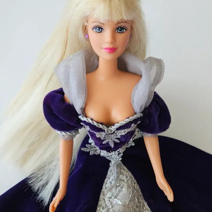 [BUNJANG] Vintage Barbie Doll Velvet Dress / 빈티지 바비인형 벨벳드레스