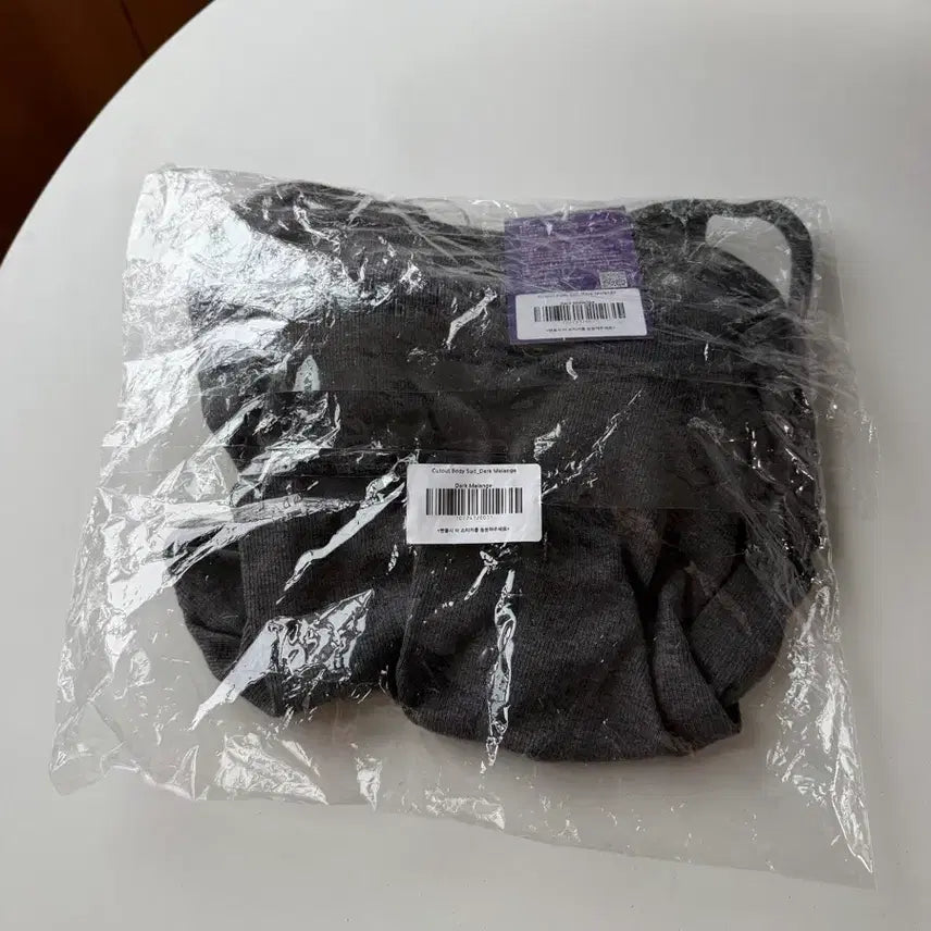 [SOLD OUT] 새상품) 플레어업 민소매 티셔츠 / 정가: 7.9만