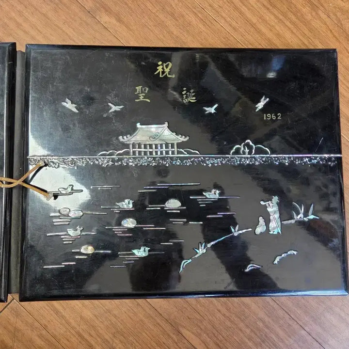 [BUNJANG] 1962 Mother-of-Pearl Inlaid Album / 1962년 자개 앨범 (옛날 근대사 사진은 무료로 드릴께요)