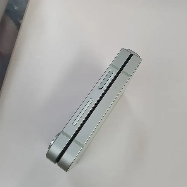 [SOLD OUT] 갤럭시z플립6 256기가 706983