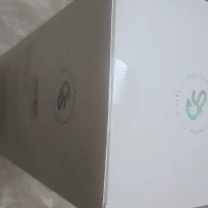 [BUNJANG] Cutie Street Official Lightstick Ver.2 Sealed New / 큐티스트리트 응원봉 미개봉 새상품