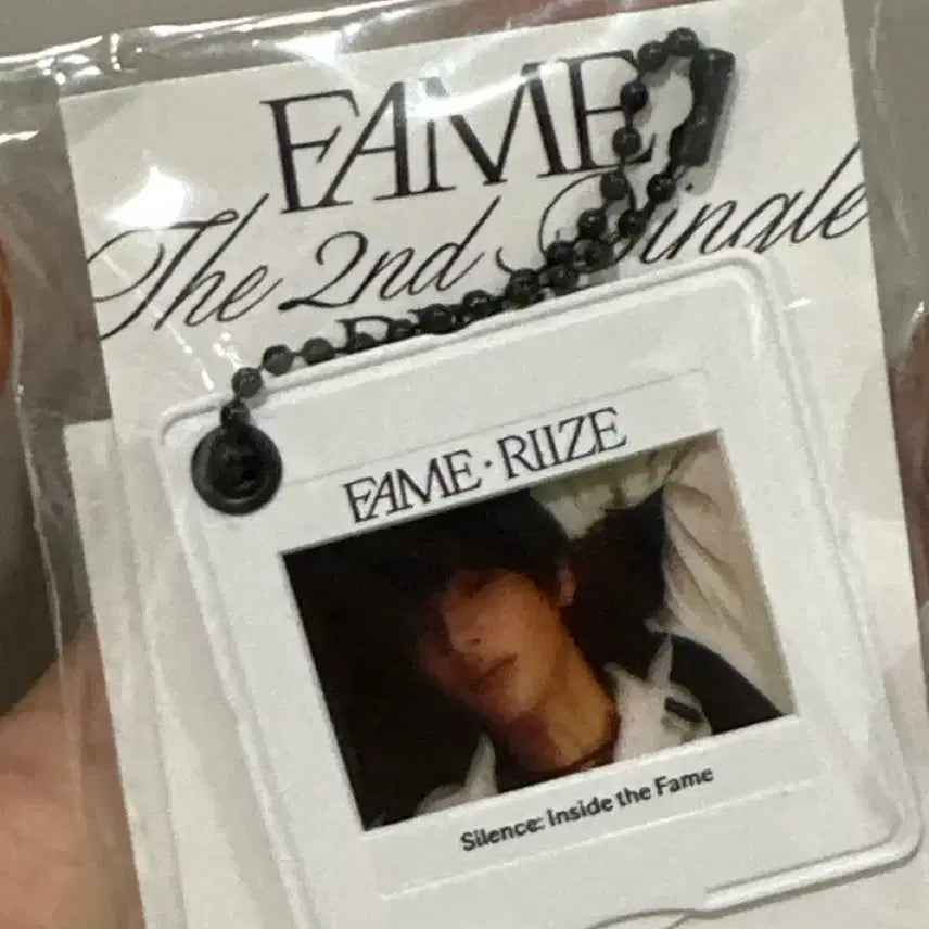 [BUNJANG] RIZE FAME Photocard Slide Keychain Anton / 미개봉 원가이하 라이즈 페임 포토 슬라이드 키체인 앤톤