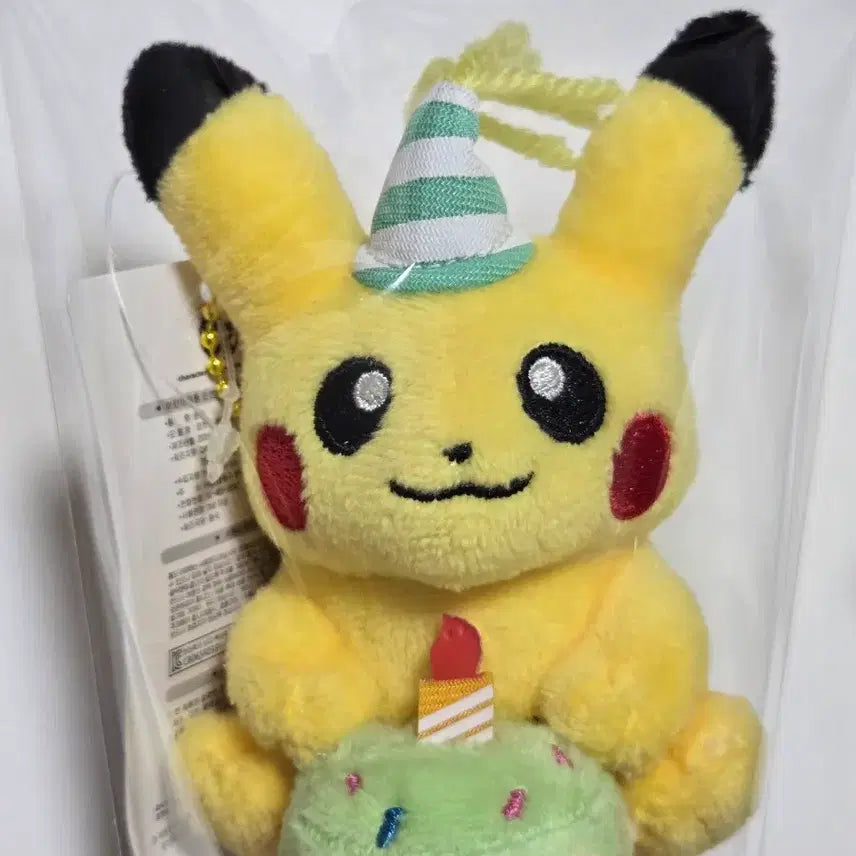 [BUNJANG] Pokemon Pikachu Birthday Cake 8cm Keychain / [새상품] 포켓몬스터 피카츄 생일 케이크 8cm키링