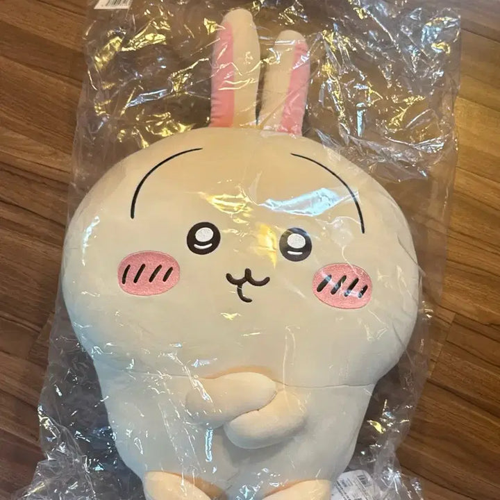 [BUNJANG] Sealed Genuine Usagi-Tsuki Art Figure / 미개봉 정품) 우사기 투성이 쿠지 A상 팔짱