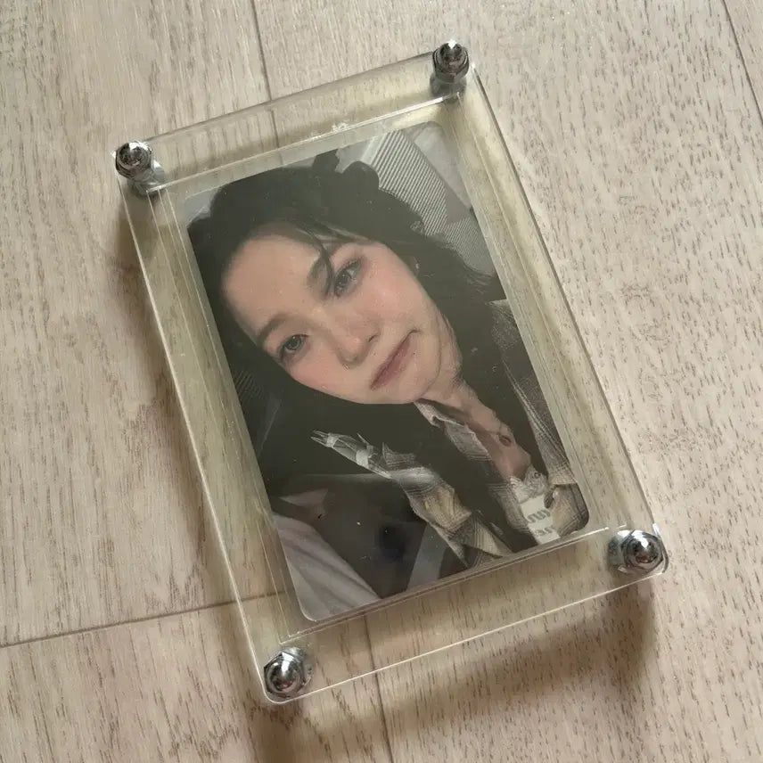 [BUNJANG] fromis_9 Baek Ji-heon Supersonic lucky draw Photocard / 프로미스나인 백지헌 supersonic yzy 예구 포카 판매합니다.