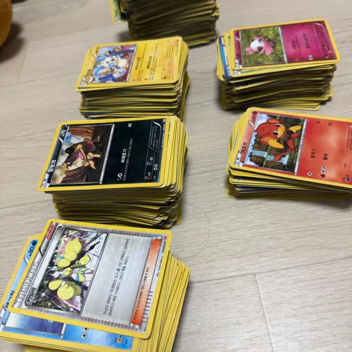 [BUNJANG] Vintage Pokemon Cards (Over 10 Years Old) - Charizard, Lucario / 포켓몬카드 고대카드(10년 이상)