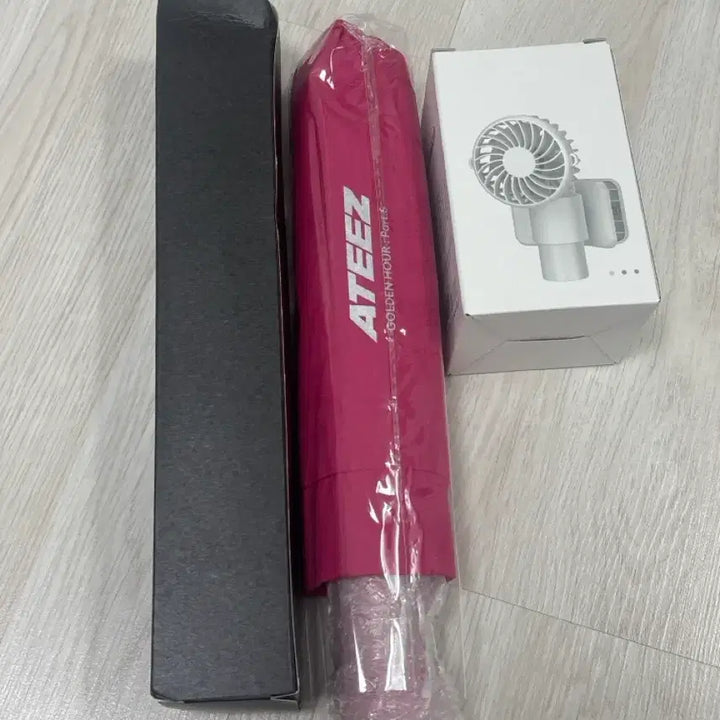 [BUNJANG] ATEEZ Golden Hour Part 6 Official Goods Portable Fan Umbrella Set / 에이티즈 ATEEZ 사녹 역조공 우산 선풍기