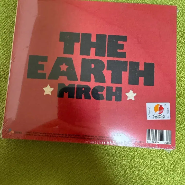 [BUNJANG] Yoonmachi The Earth Album (Sealed) / [미개봉 새상품] 윤마치 - The Earth 앨범 판매합니다.