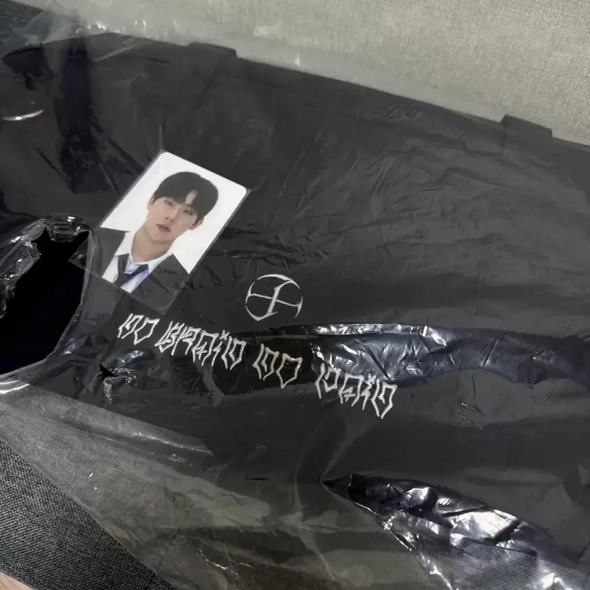 [BUNJANG] MONSTA X Joohoney Duffle Bag Unused New / 몬스타엑스 주헌 더플백 미사용 새상품