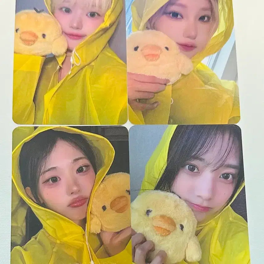 [BUNJANG] QWER 6.7 Beatroad POB Set (Raincoat Girl) / QWER 6.7 비트로드 미공포 우비소녀 세트