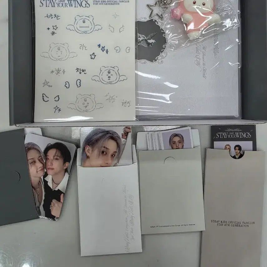 [BUNJANG] Stray Kids 6th Fanclub Kit Bundle Set (Excluding Keychain) / 스키즈 6기 팬키트 키링빼고 일괄