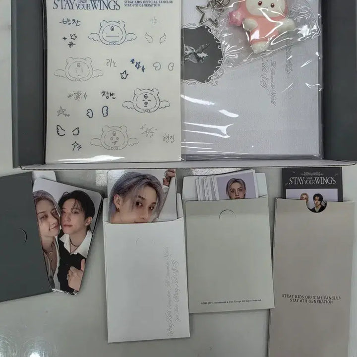 [BUNJANG] Stray Kids 6th Fanclub Kit Bundle Set (Excluding Keychain) / 스키즈 6기 팬키트 키링빼고 일괄