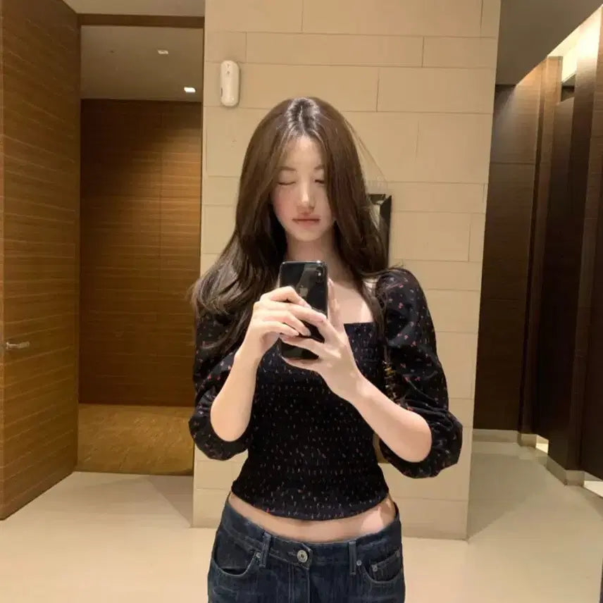 [BUNJANG] Jennie O Logie Square Seasons Blouse Black Size S / 당일배송) 제니오 로지 스퀘어 시즌스 블라우스 블랙 S사이즈