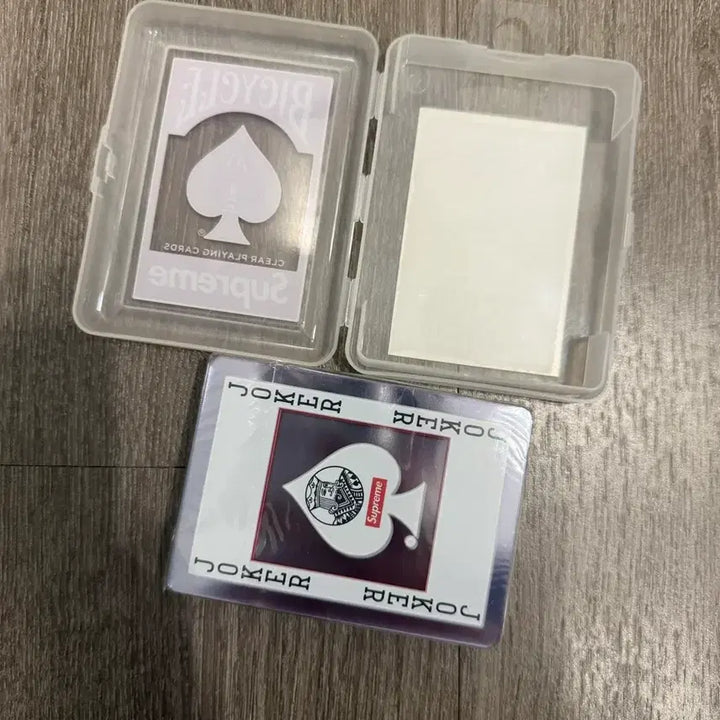 [BUNJANG] Supreme Bicycle Clear Playing Cards 20FW / [OS] 슈프림 바이시클 클리어 플레잉 카드 - 20FW