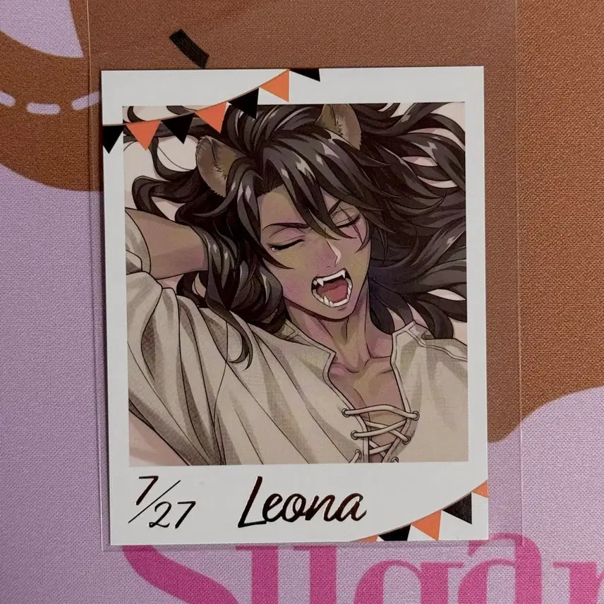 [BUNJANG] Twisted Wonderland Leona Kingscholar Polaroid / 트위스테 레오나 쿠츠로기 폴라로이드