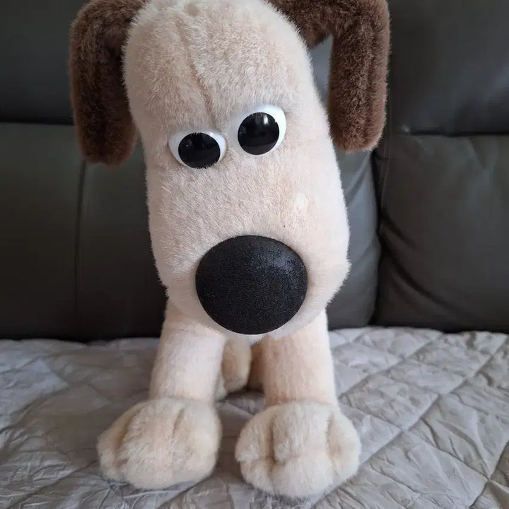 [BUNJANG] Wallace &amp; Gromit Classic Japanese Gromit Medium Plush / 일본 고전 월레스와 그로밋 네발 중형 인형